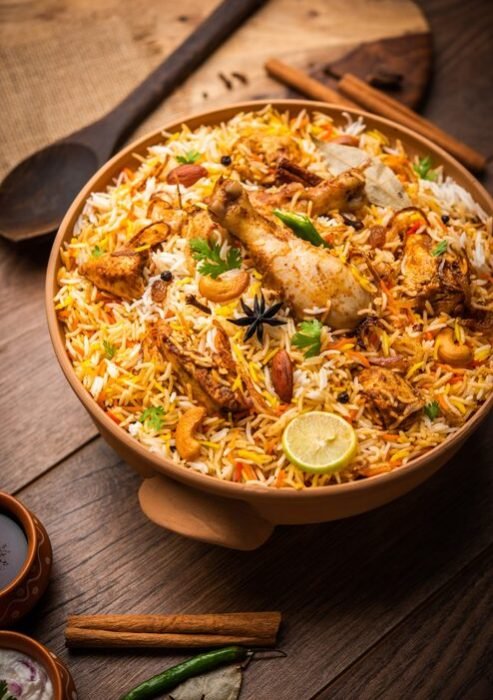 dum-handi-chicken-biryani-is-prepared-earthen-clay-pot-called-haandi-popular-indian-non-vegetarian-food_466689-52350